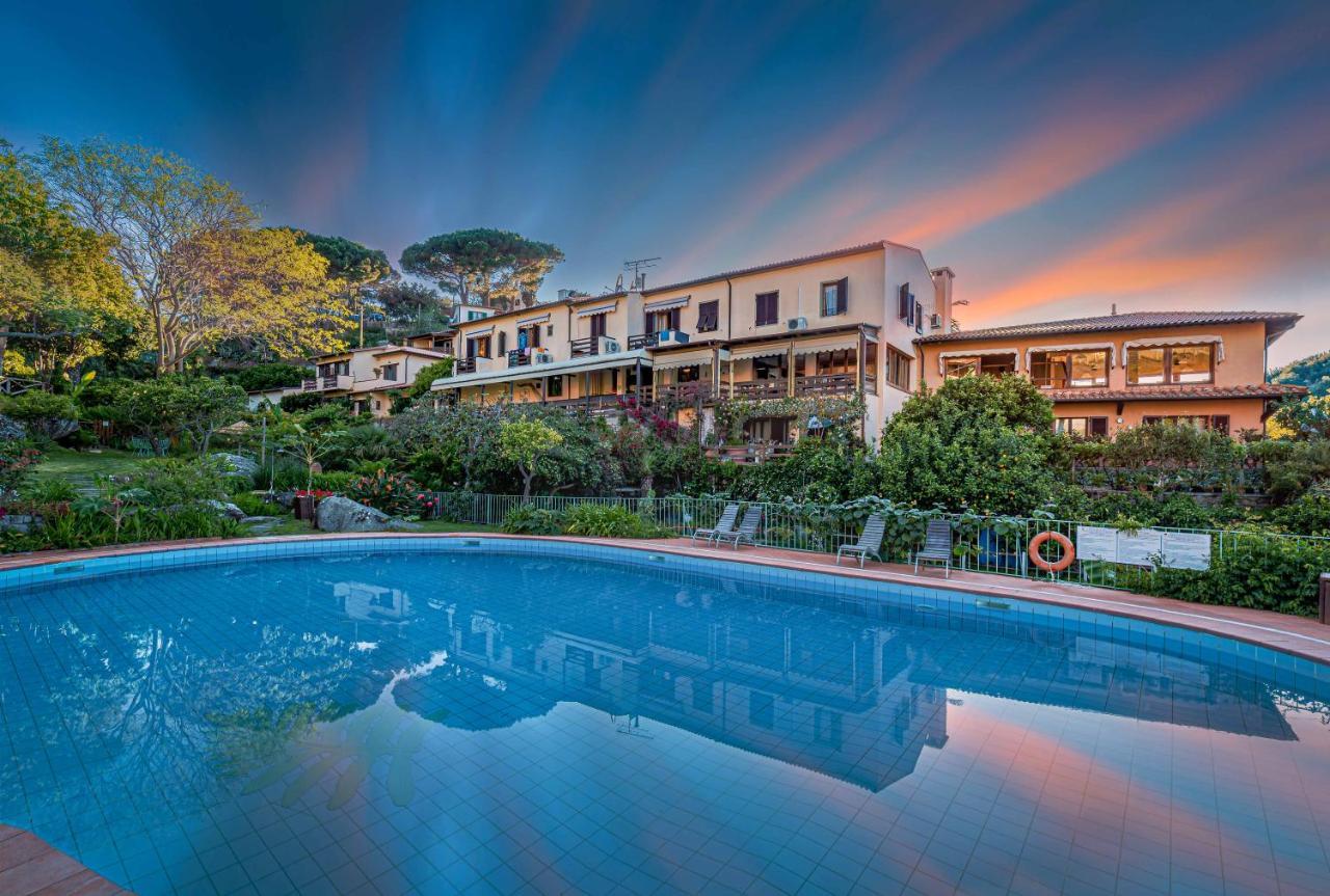 Hotel Cernia Isola Botanica SantʼAndrea Exteriör bild