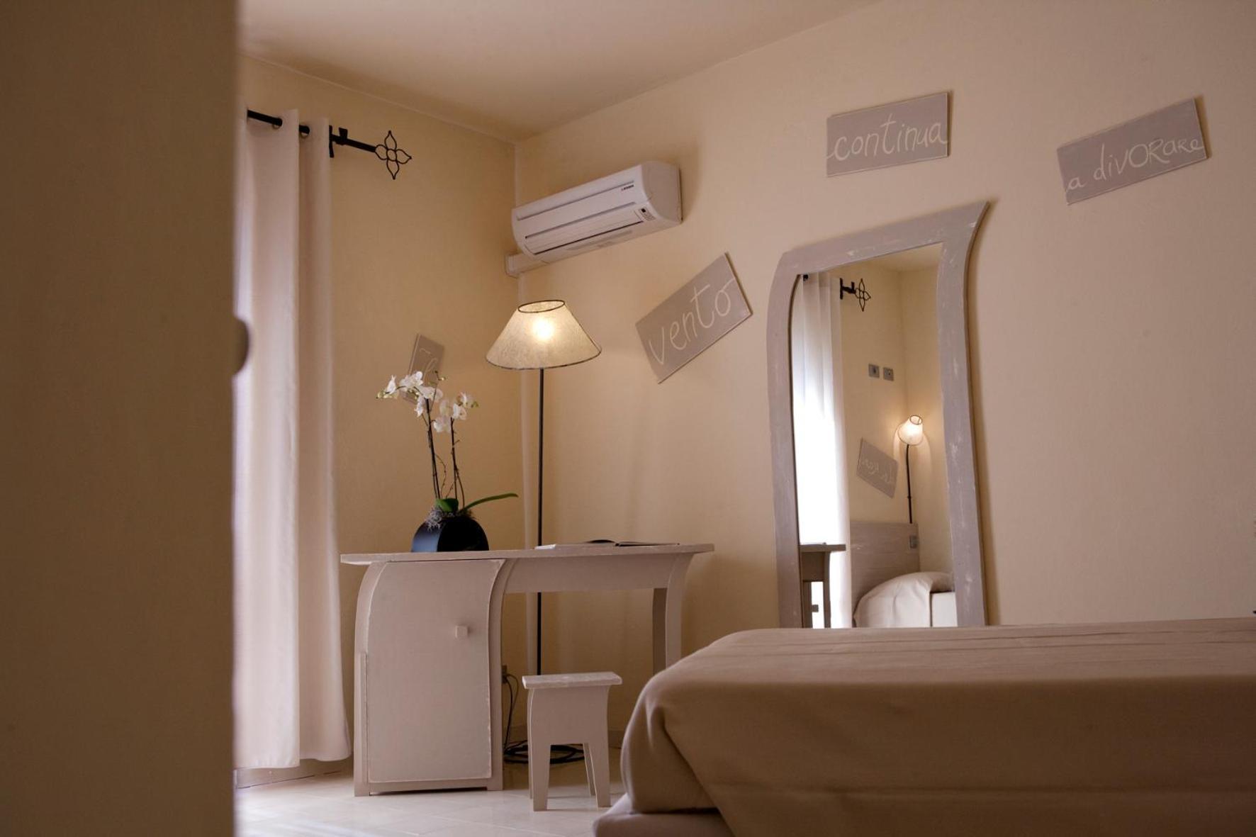 Hotel Cernia Isola Botanica SantʼAndrea Exteriör bild