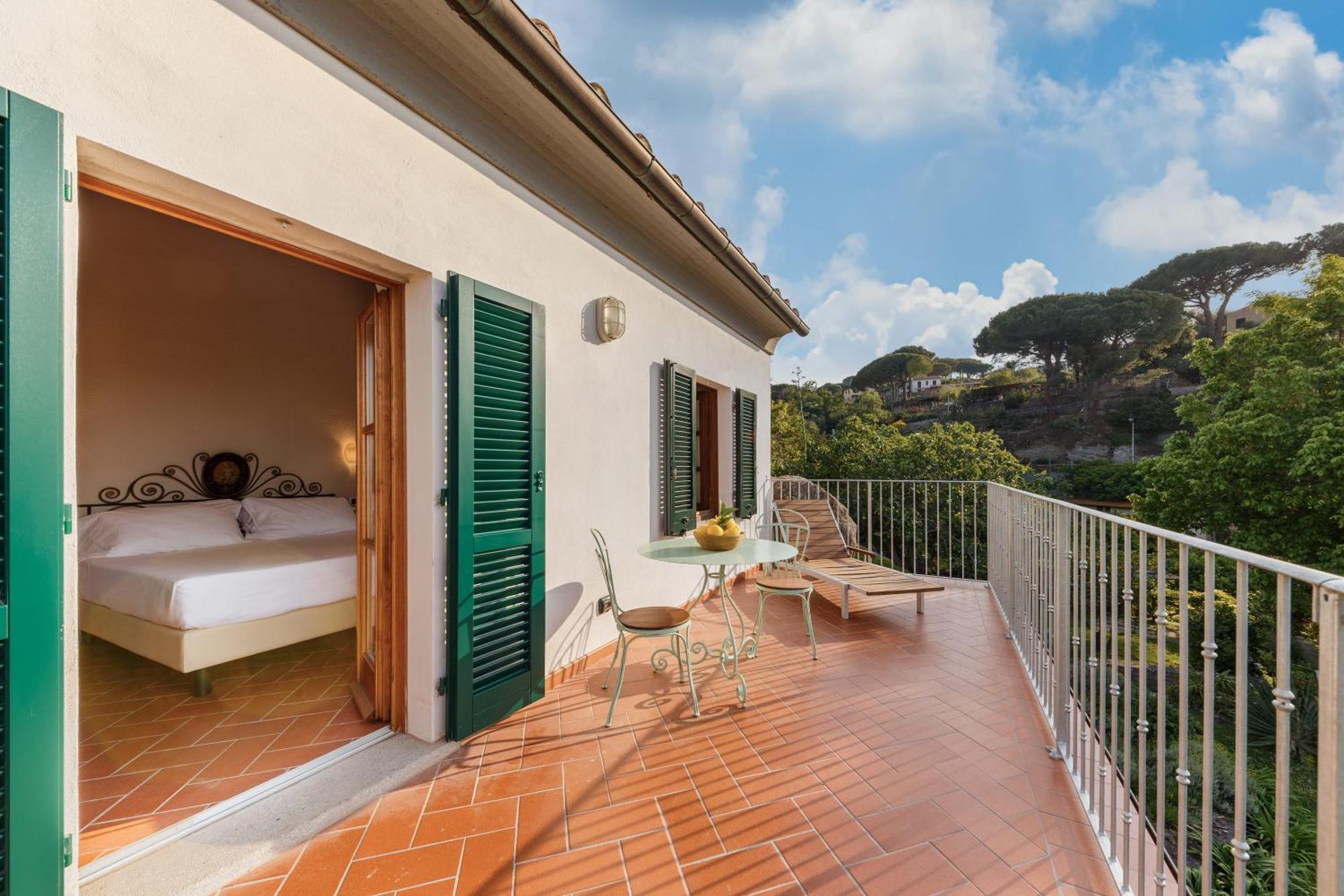 Hotel Cernia Isola Botanica SantʼAndrea Exteriör bild