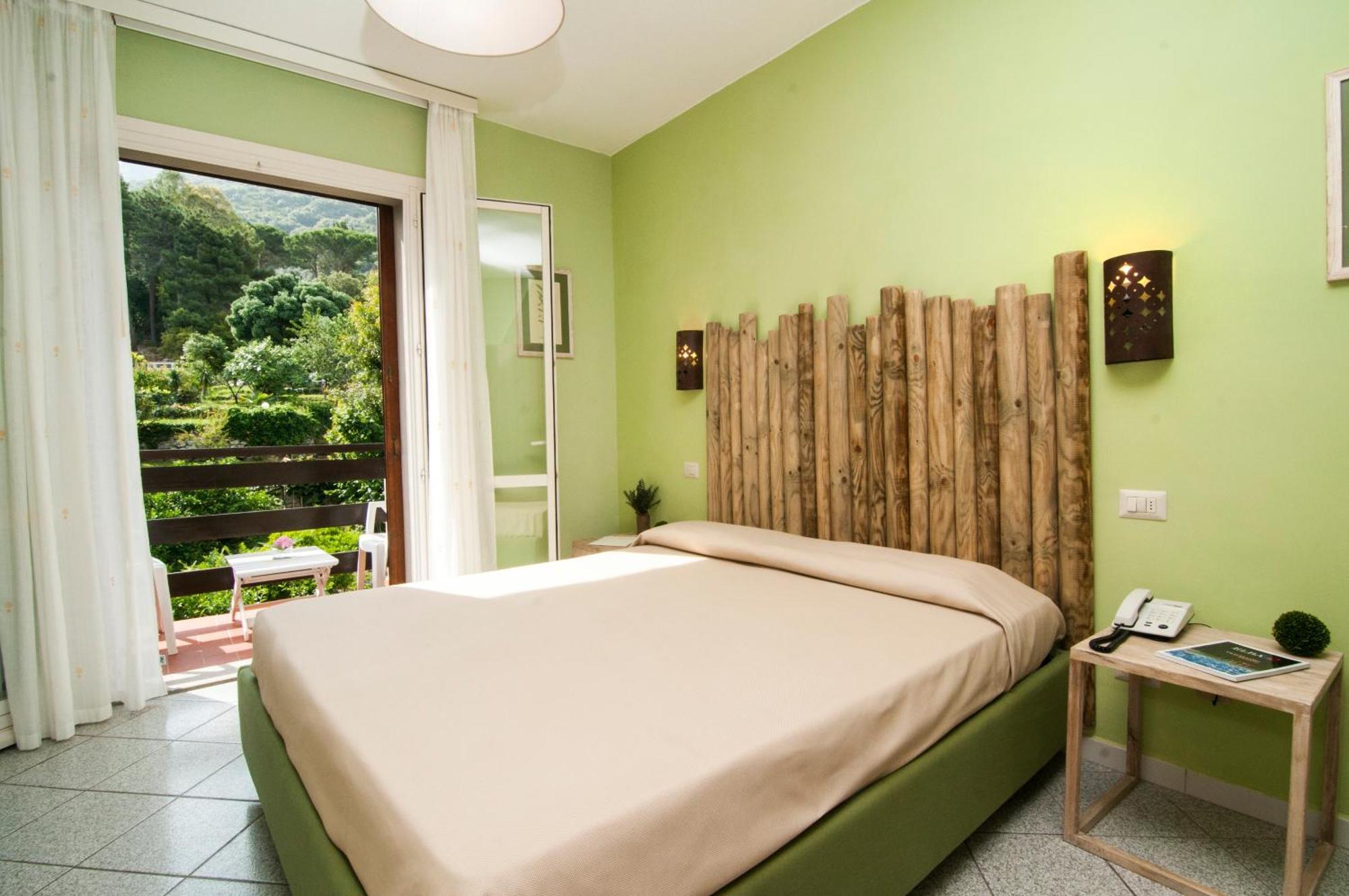 Hotel Cernia Isola Botanica SantʼAndrea Exteriör bild
