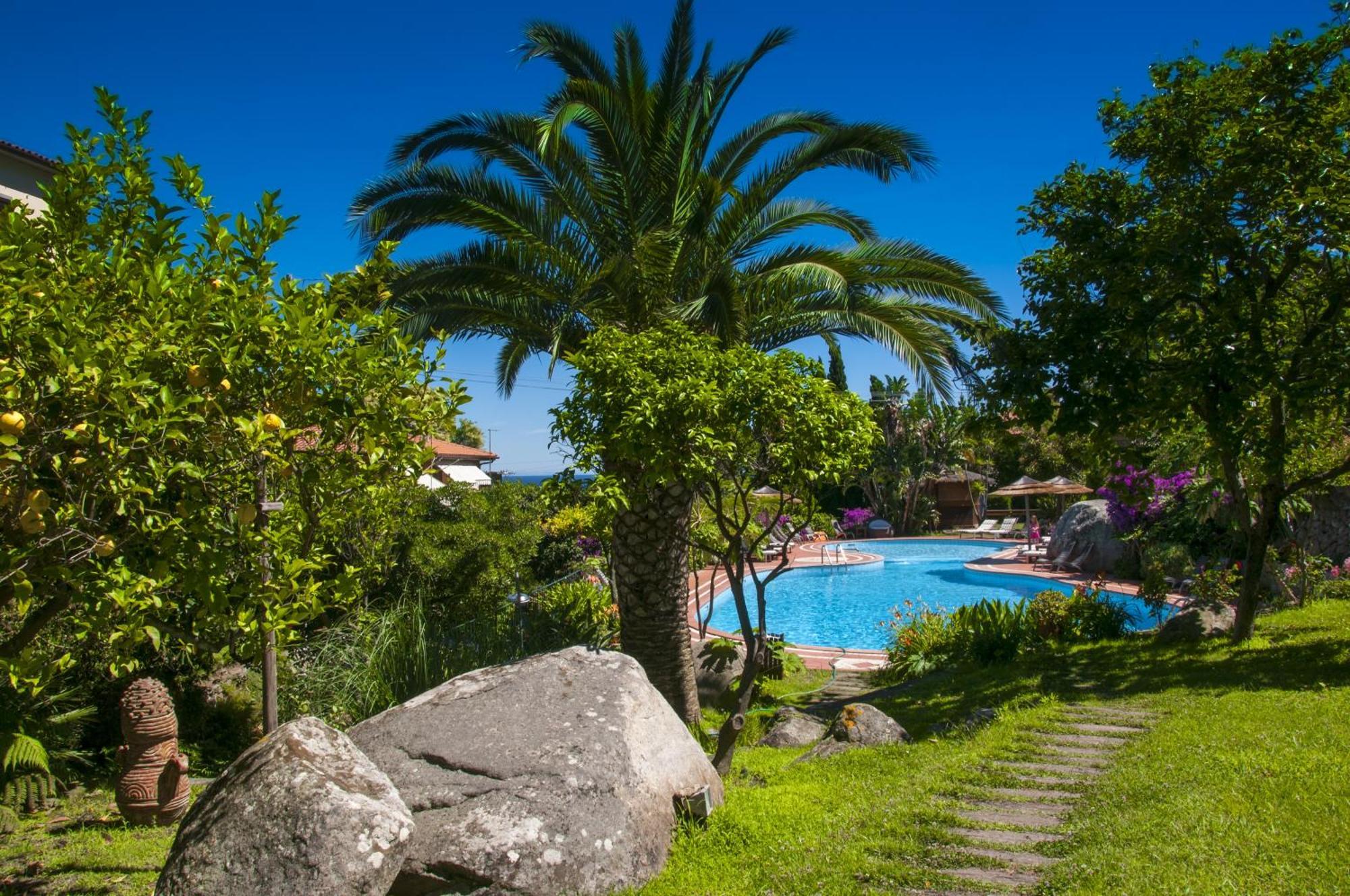 Hotel Cernia Isola Botanica SantʼAndrea Exteriör bild